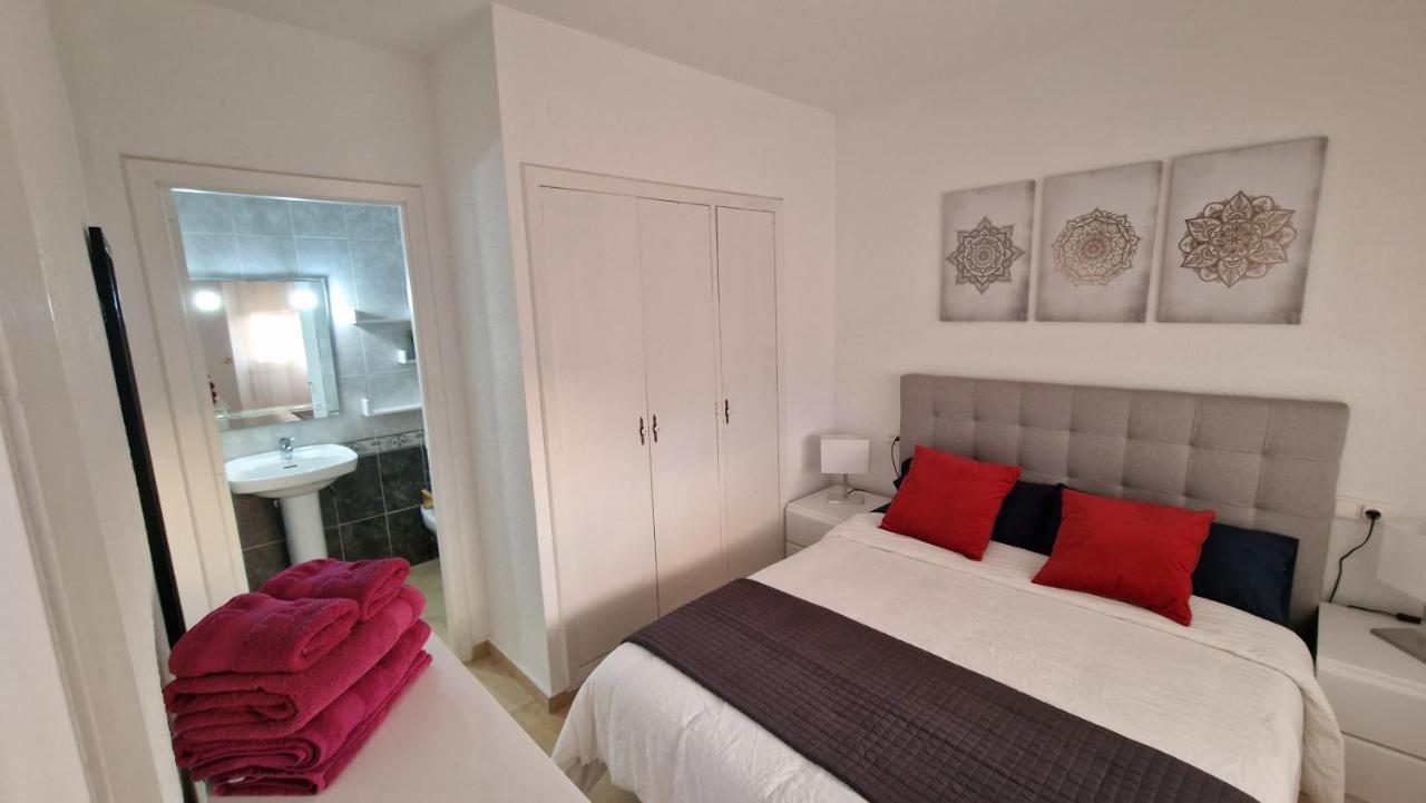 Appartamento Apartamento De 1 Habitacion Frente Al Mar Y Con Piscina Benicàssim Esterno foto